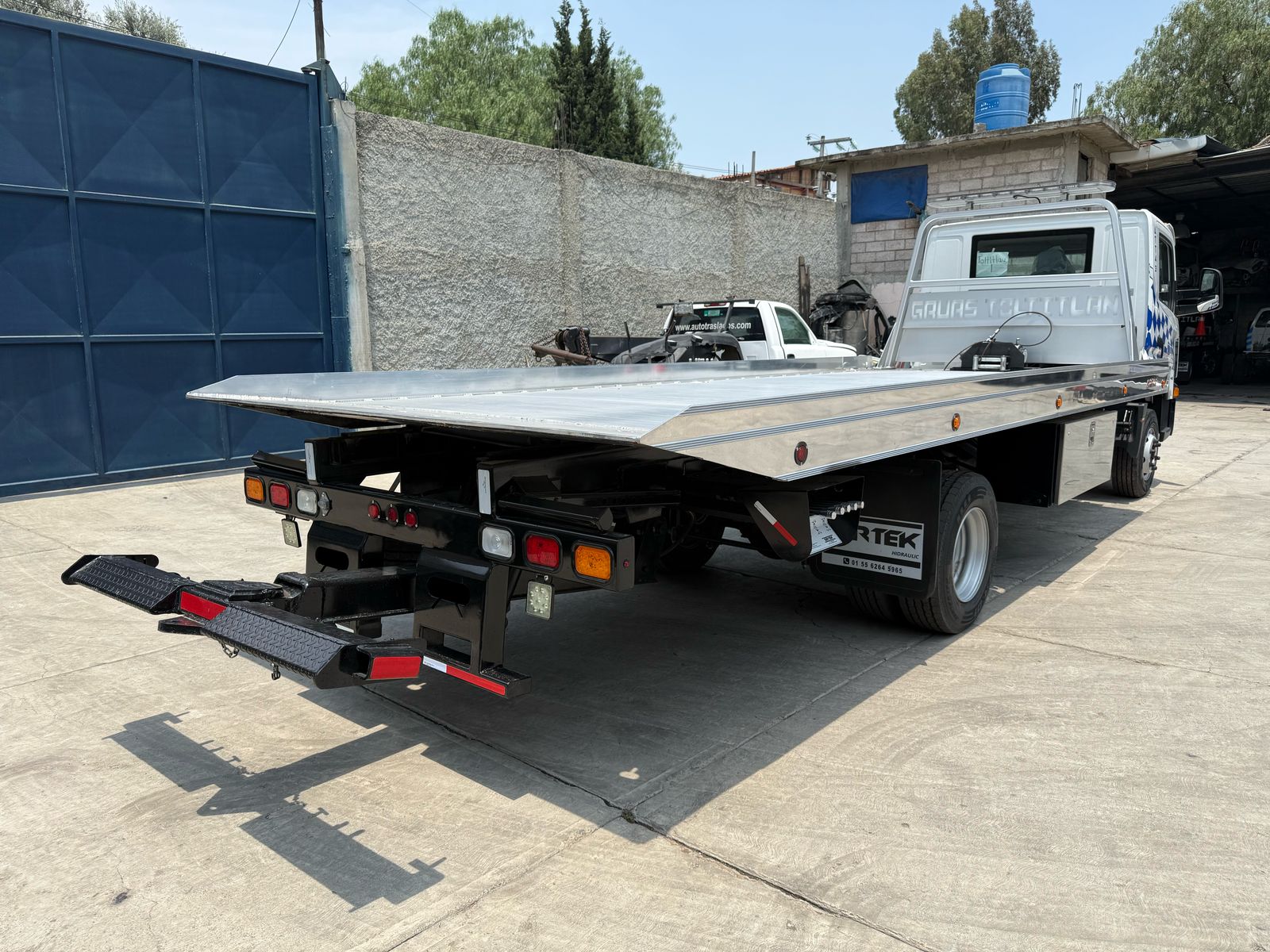 Servicio de plataforma para vehículos de alta gama4